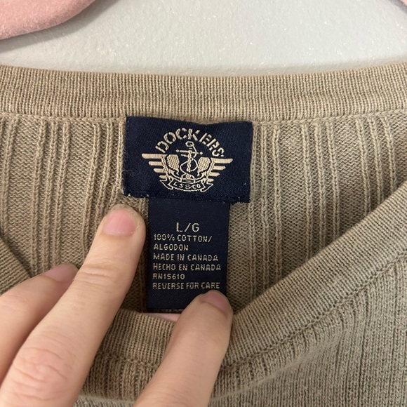 Vintage Dockers Men's Tan Crewneck Sweater with White Stripes, Size L - Picture 3 of 5